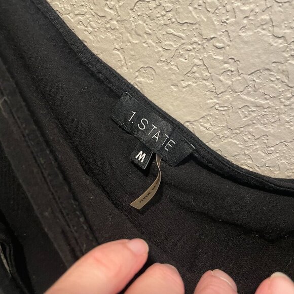 1 State Black One Sleeve Ruched Side Top Medium - Picture 3 of 7